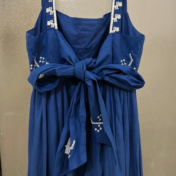 Farm Rio square neck Embroidered midi dress - Picture 14 of 16